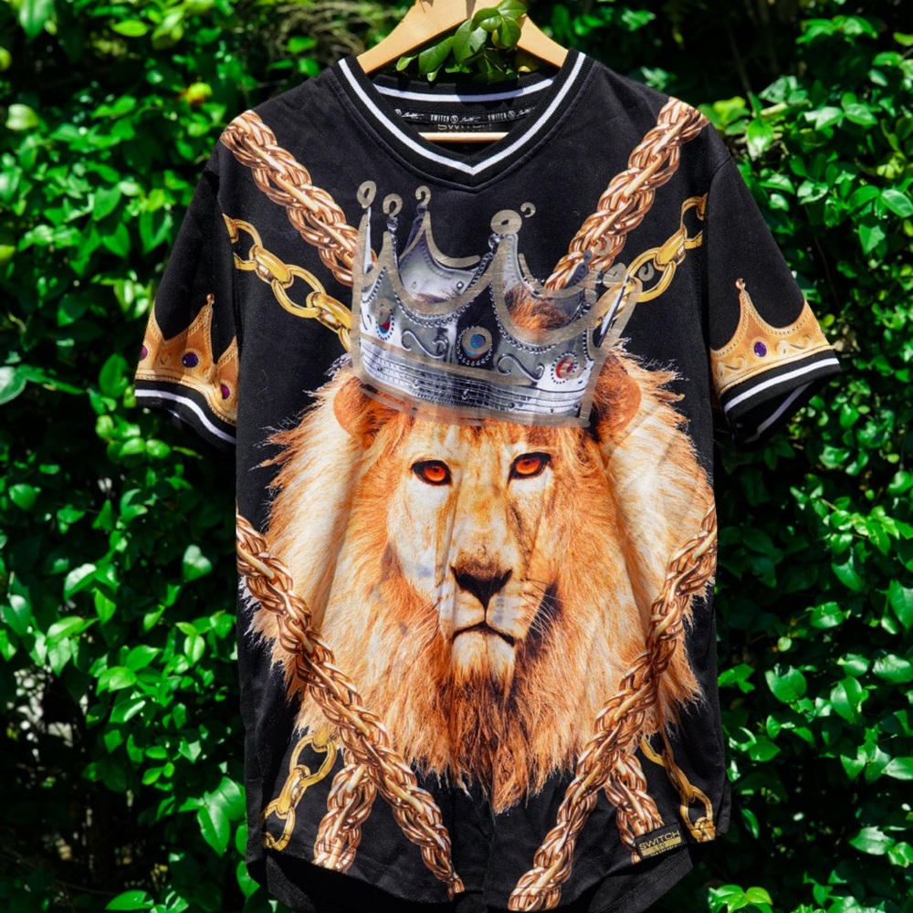 Black Lion Graphic Tee